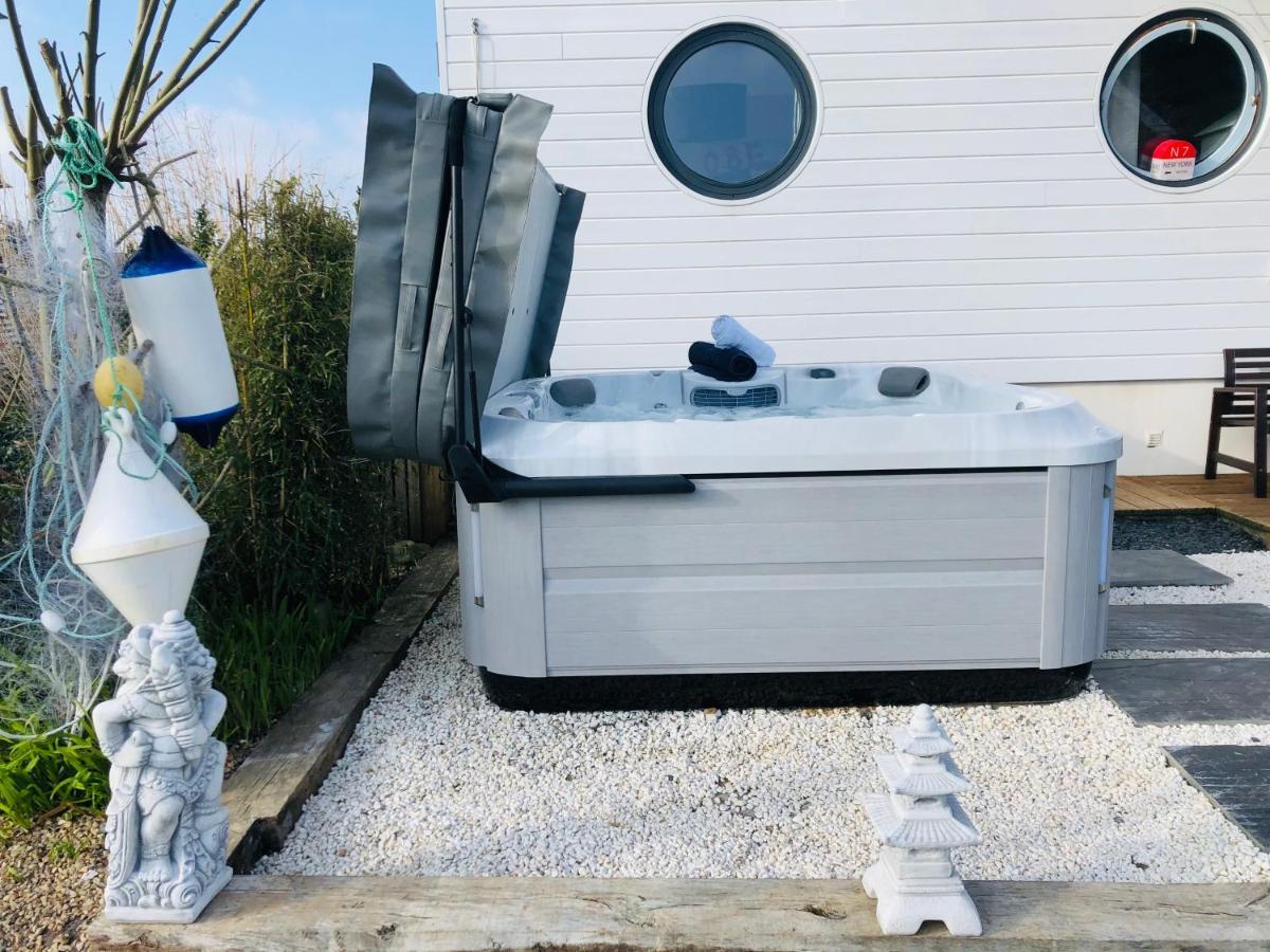 La Maison Bateau Au Bord De Mer Guisseny Bagian luar foto
