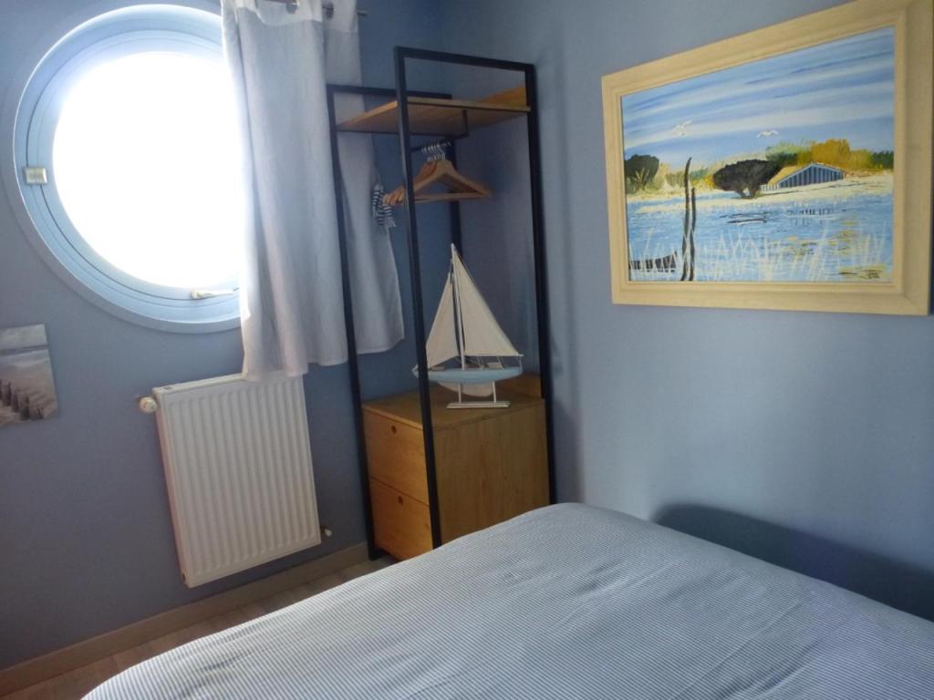 La Maison Bateau Au Bord De Mer Guisseny Bagian luar foto