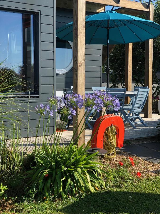 La Maison Bateau Au Bord De Mer Guisseny Bagian luar foto